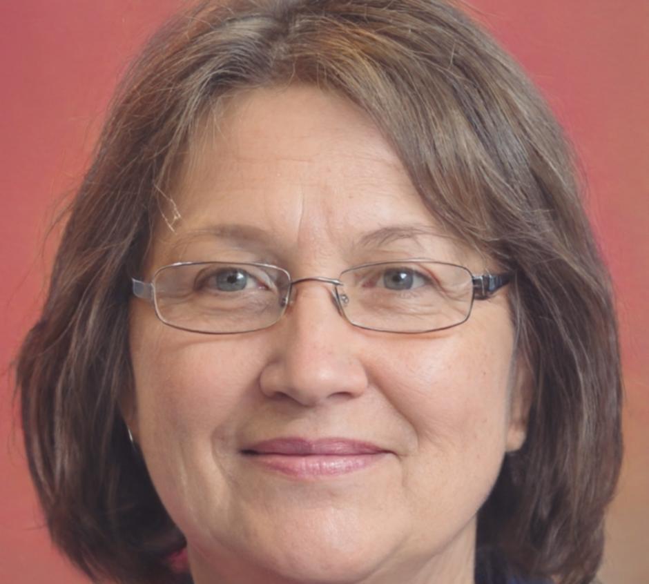 Portrait d'Amélie Rousseau, spécialiste en finance comportementale